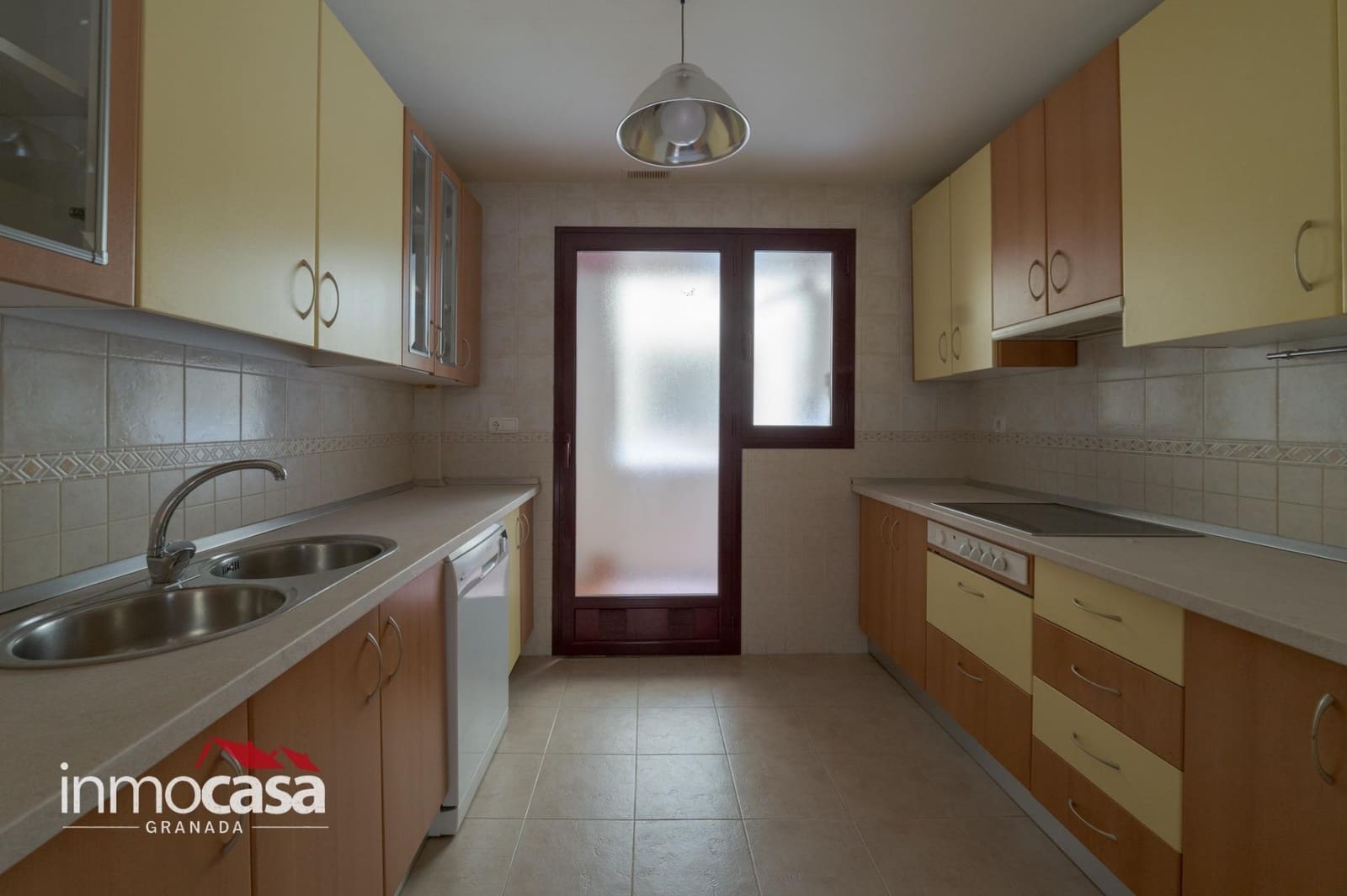 Appartement de 3 chambres à louer à Grenade ville avec piscine garage - 1 400 € (Ref: 10187247)