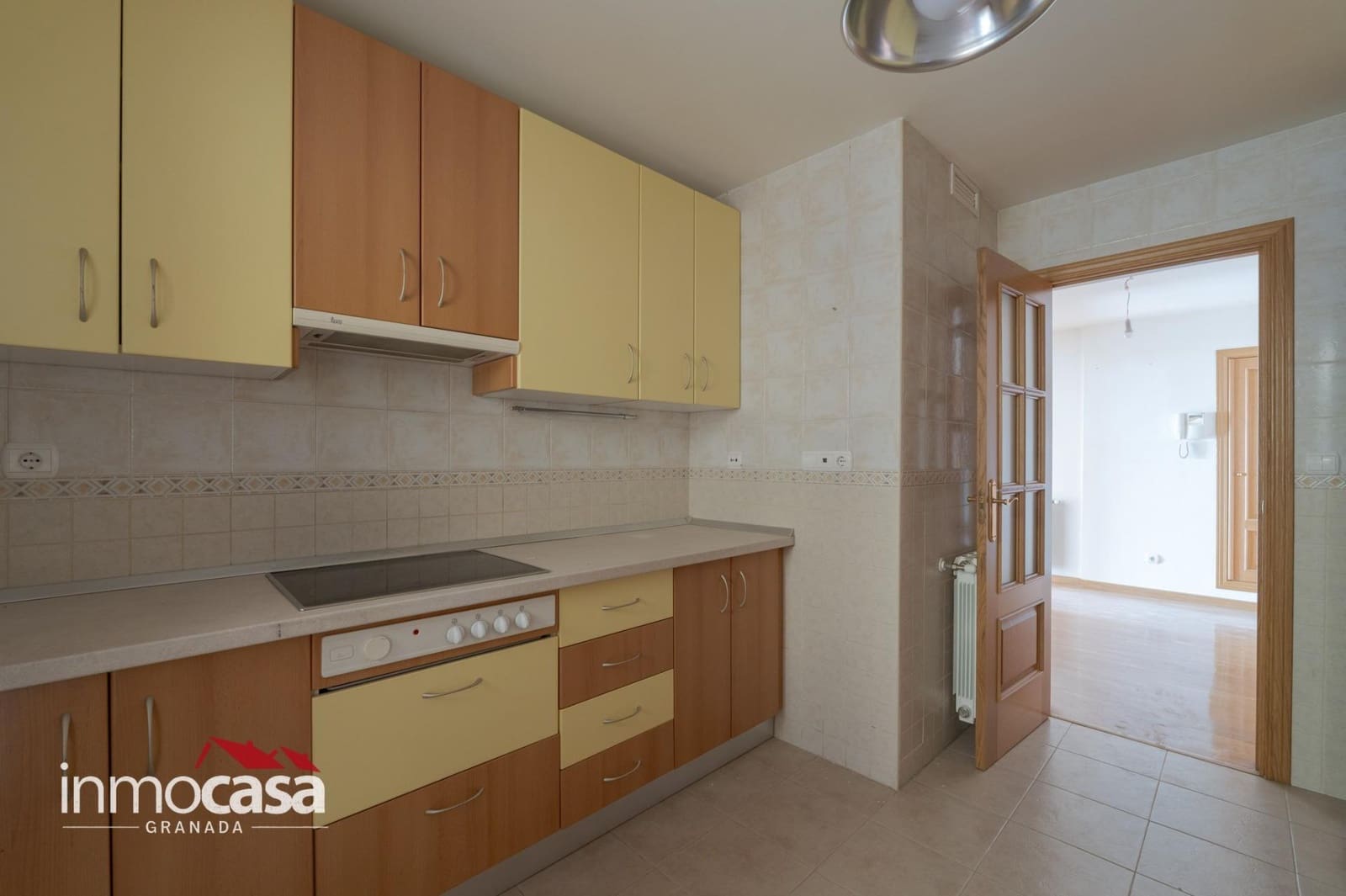 Appartement de 3 chambres à louer à Grenade ville avec piscine garage - 1 400 € (Ref: 10187247)