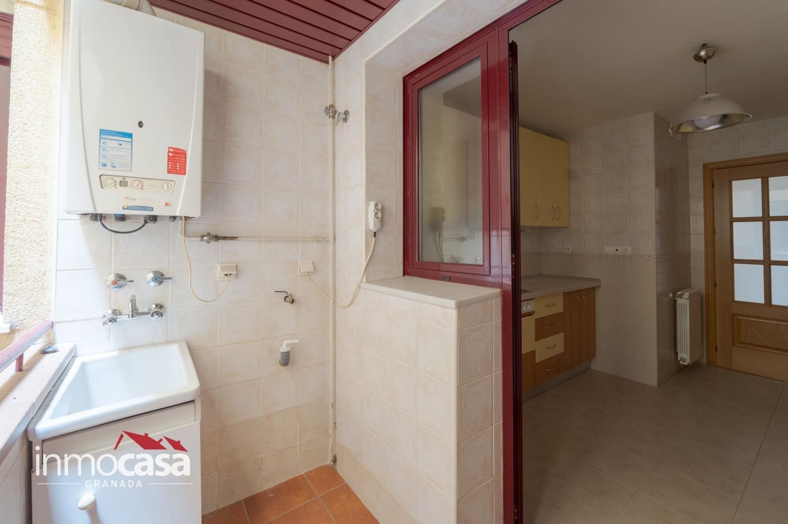 Appartement de 3 chambres à louer à Grenade ville avec piscine garage - 1 400 € (Ref: 10187247)