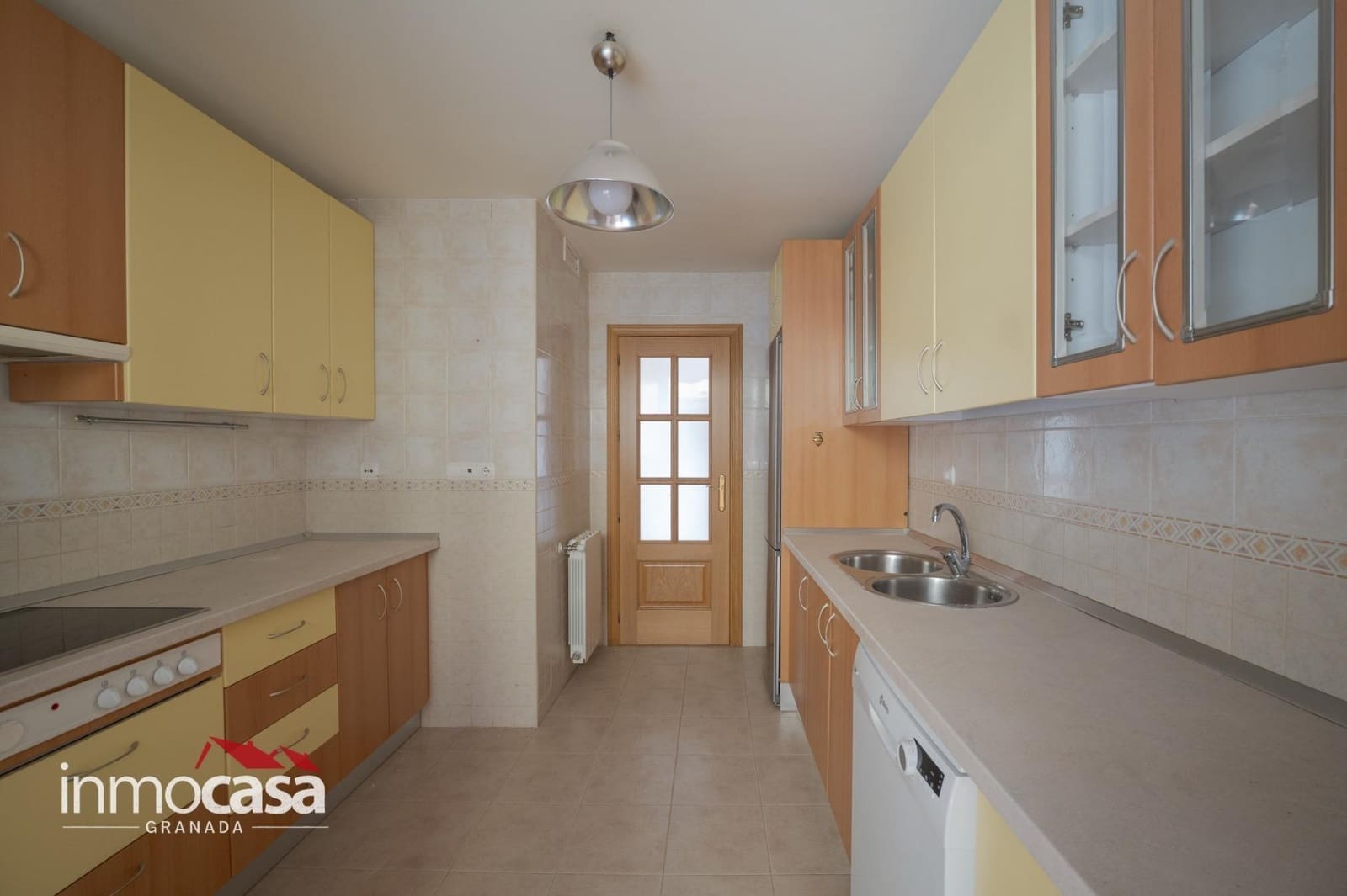Appartement de 3 chambres à louer à Grenade ville avec piscine garage - 1 400 € (Ref: 10187247)