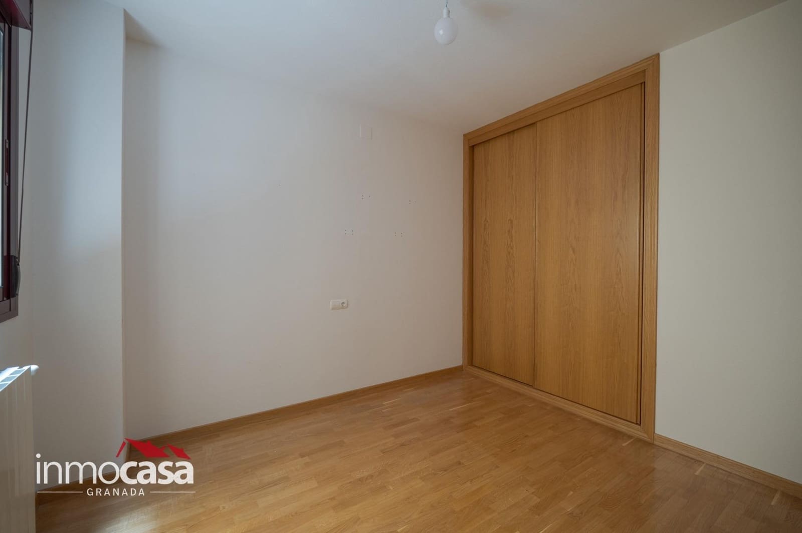 Appartement de 3 chambres à louer à Grenade ville avec piscine garage - 1 400 € (Ref: 10187247)