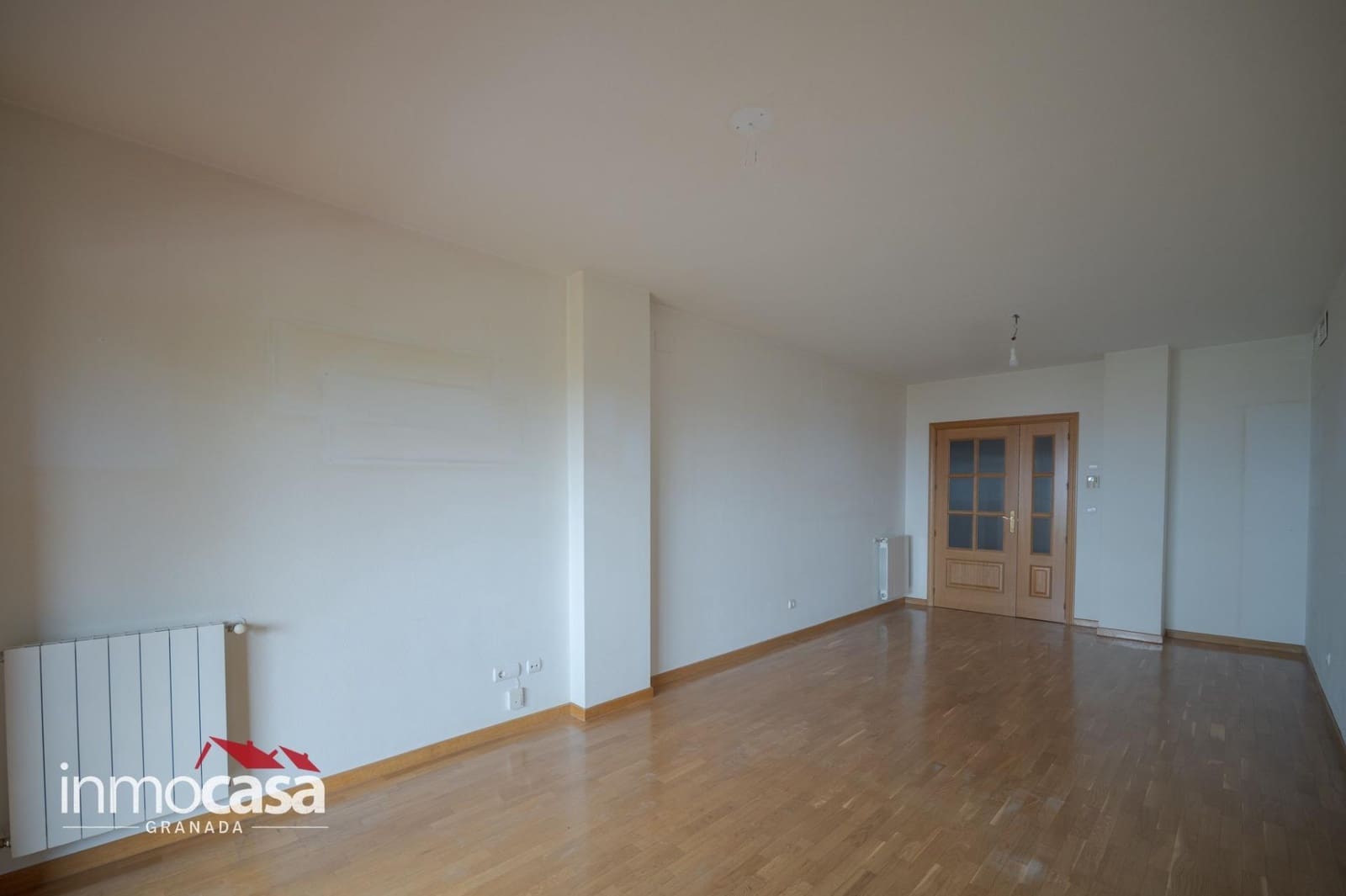 Appartement de 3 chambres à louer à Grenade ville avec piscine garage - 1 400 € (Ref: 10187247)