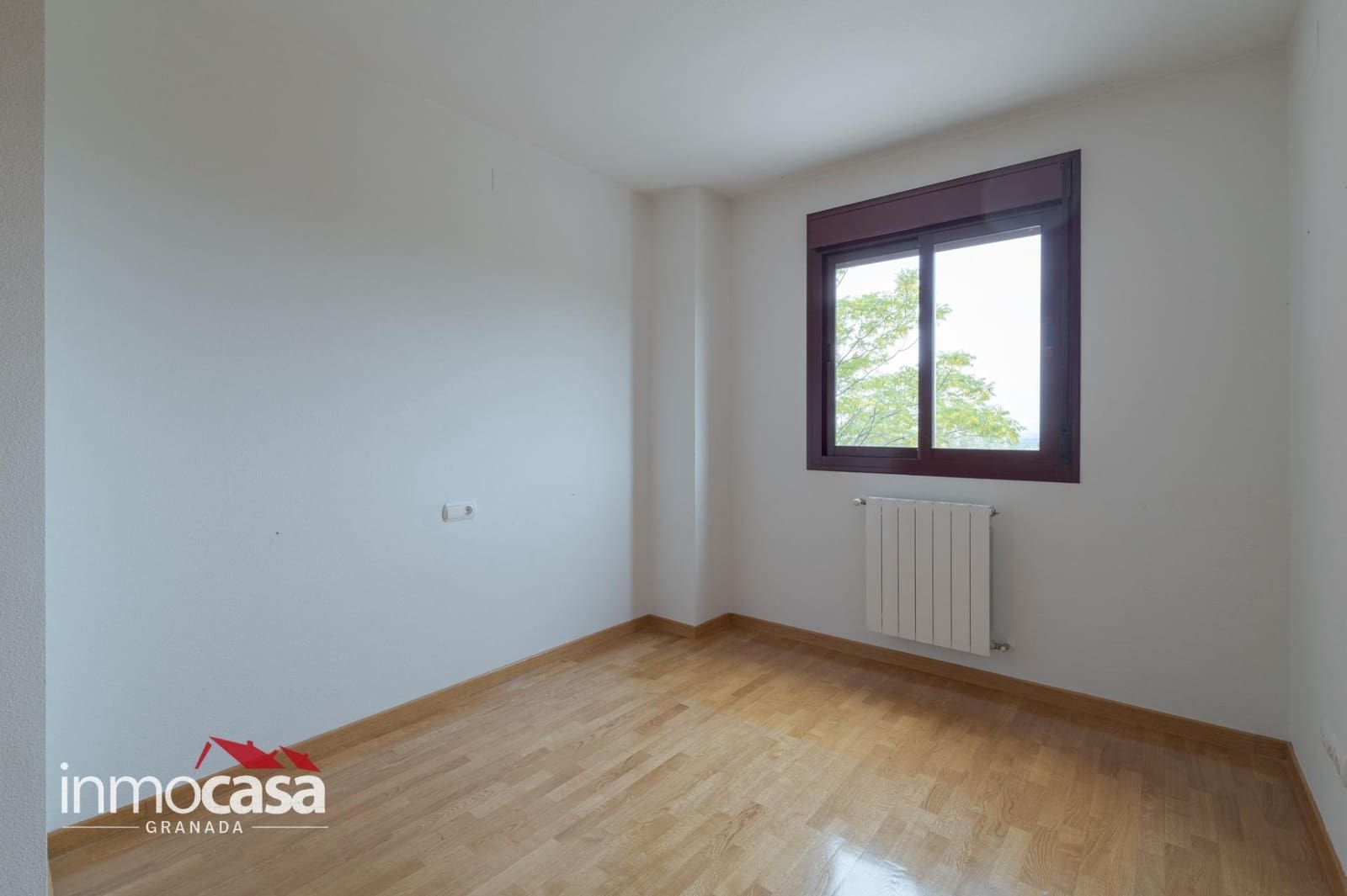 Appartement de 3 chambres à louer à Grenade ville avec piscine garage - 1 400 € (Ref: 10187247)
