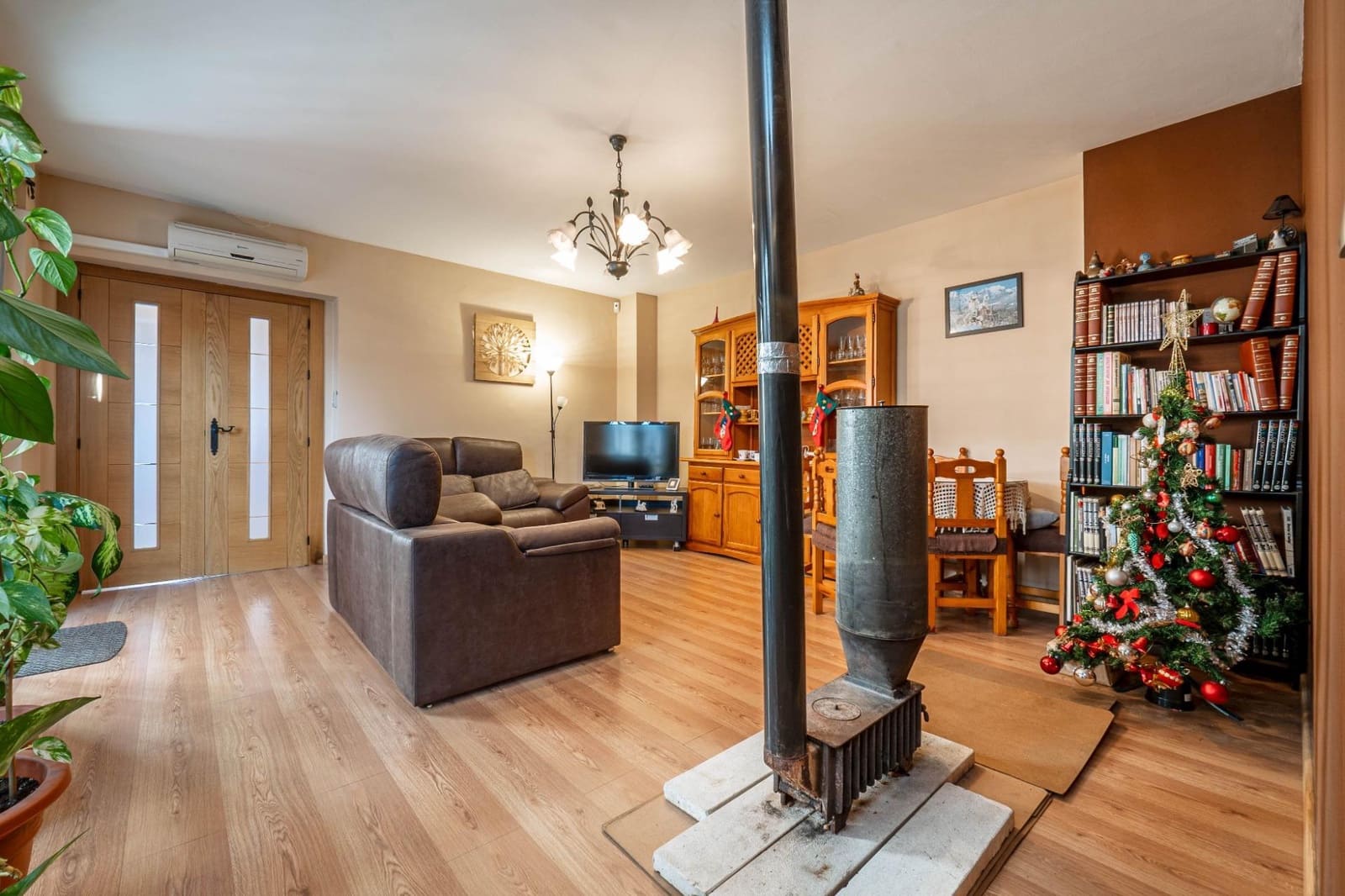 2 bedroom Townhouse for sale in Atarfe with garage - € 140,000 (Ref: 8162092)
