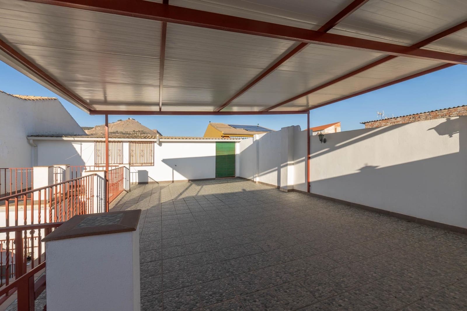 2 bedroom Townhouse for sale in Atarfe with garage - € 140,000 (Ref: 8162092)