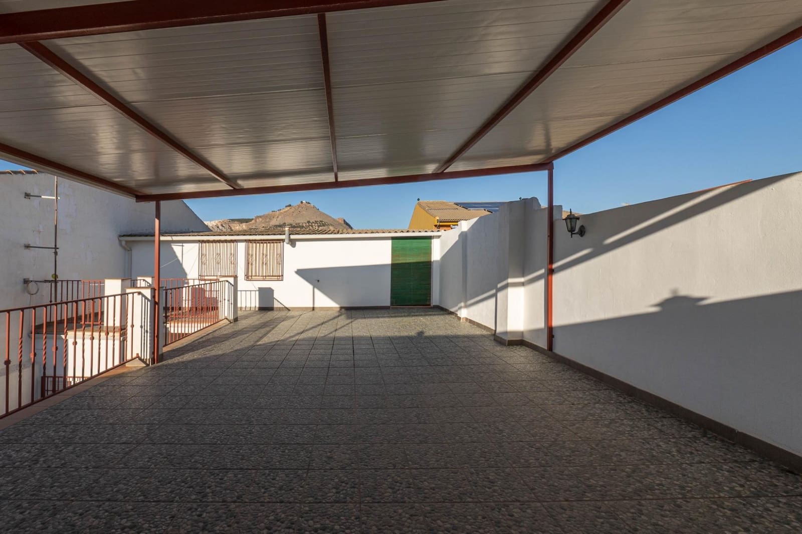 2 bedroom Townhouse for sale in Atarfe with garage - € 140,000 (Ref: 8162092)