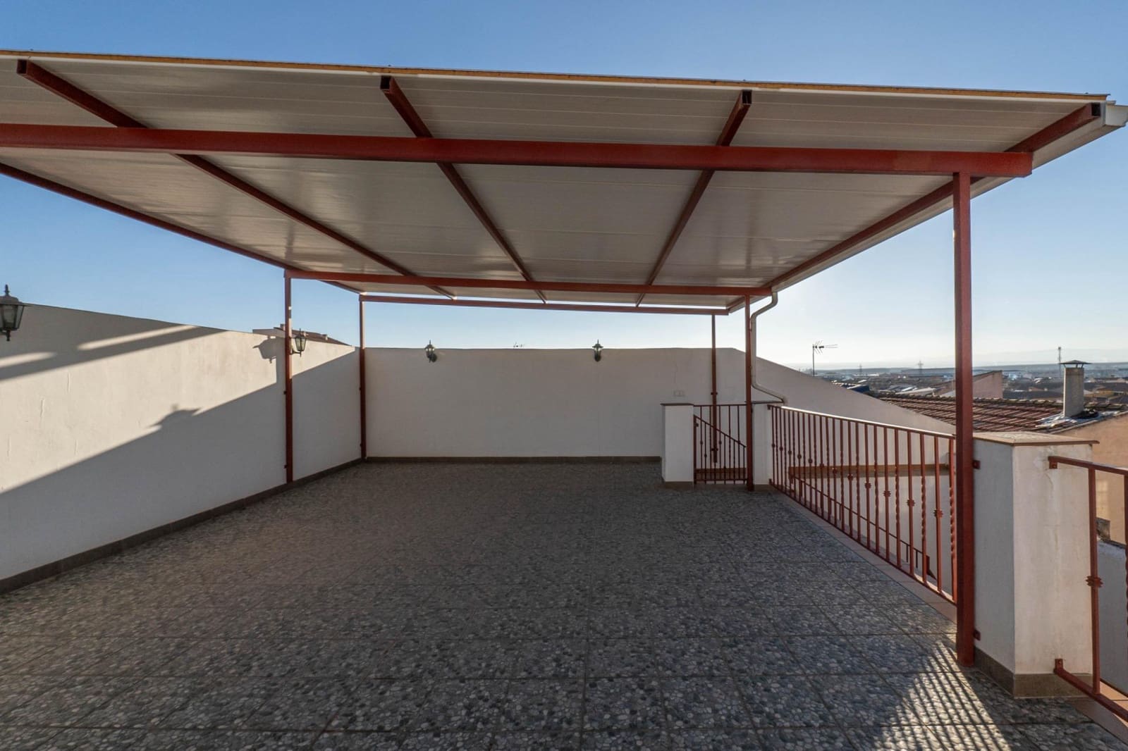 2 bedroom Townhouse for sale in Atarfe with garage - € 140,000 (Ref: 8162092)