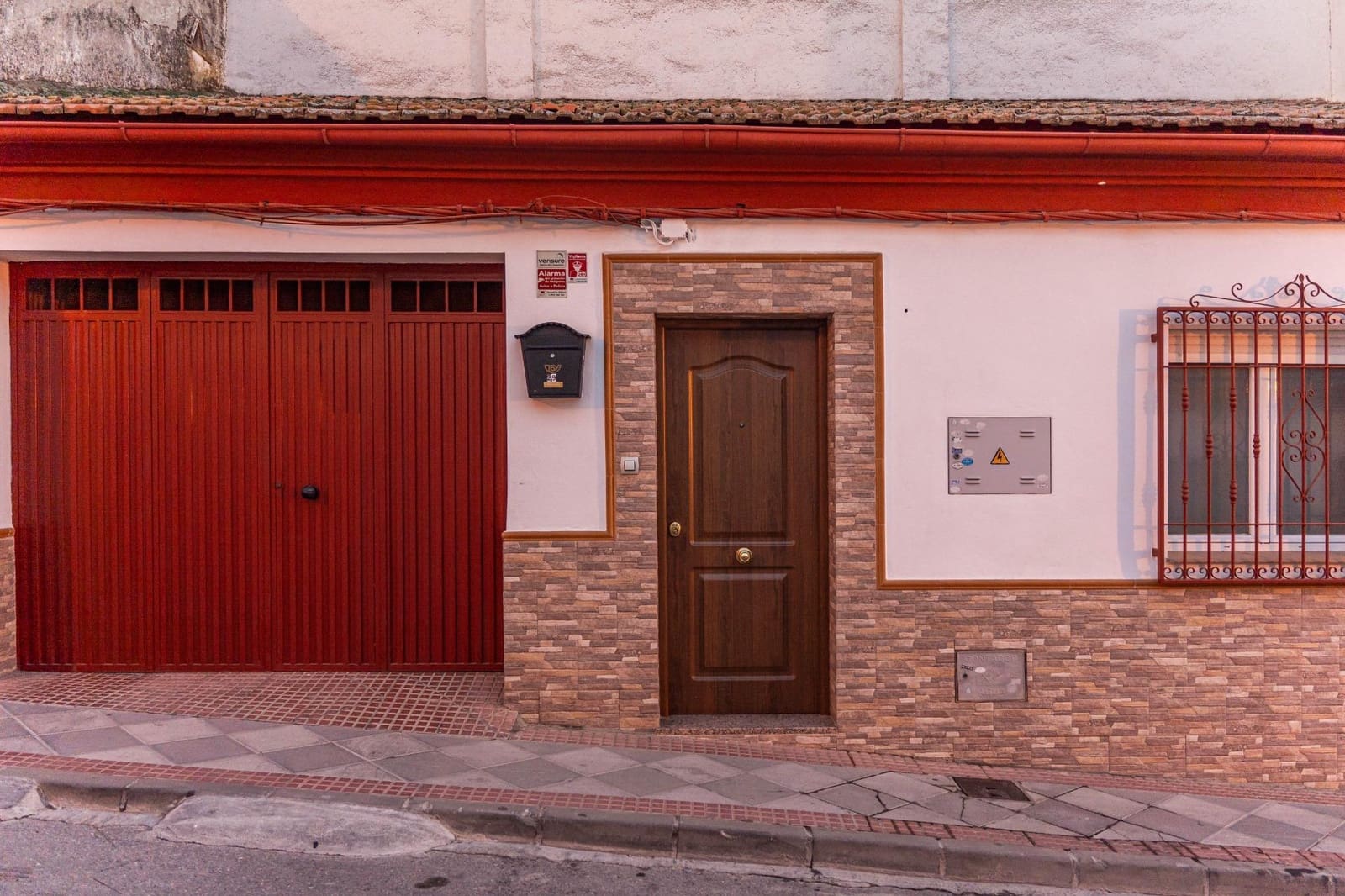 2 bedroom Townhouse for sale in Atarfe with garage - € 140,000 (Ref: 8162092)