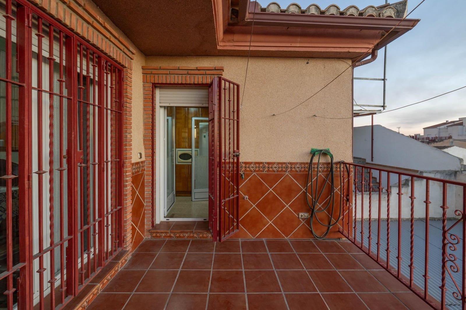 3 bedroom Townhouse for sale in Atarfe with garage - € 195,000 (Ref: 8162093)