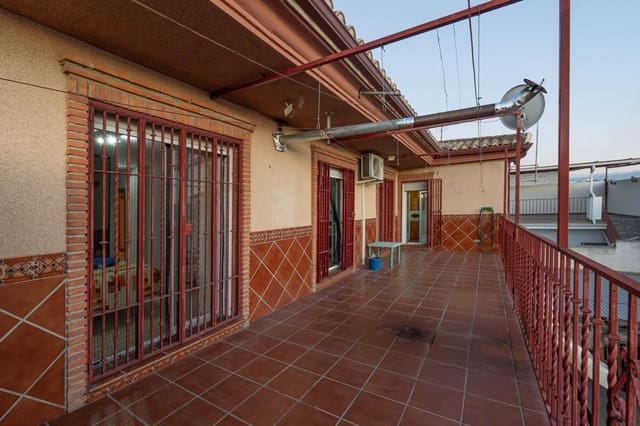 Casa de 3 habitaciones en Atarfe en venta con garaje - 195.000 € (Ref: 8162093)