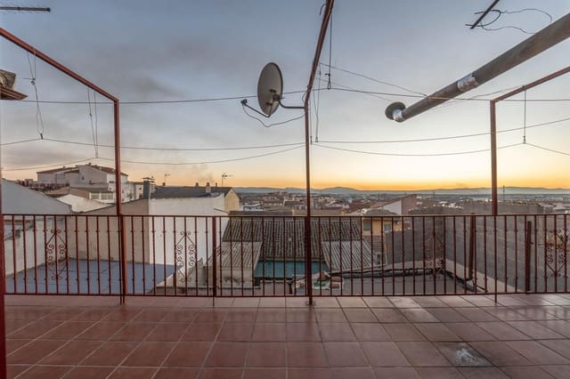 Casa de 3 habitaciones en Atarfe en venta con garaje - 195.000 € (Ref: 8162093)