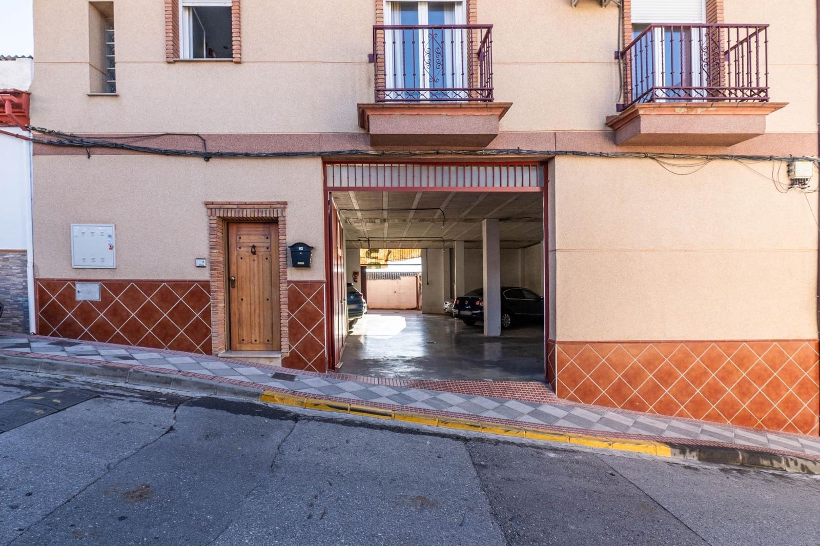 3 bedroom Townhouse for sale in Atarfe with garage - € 195,000 (Ref: 8162093)