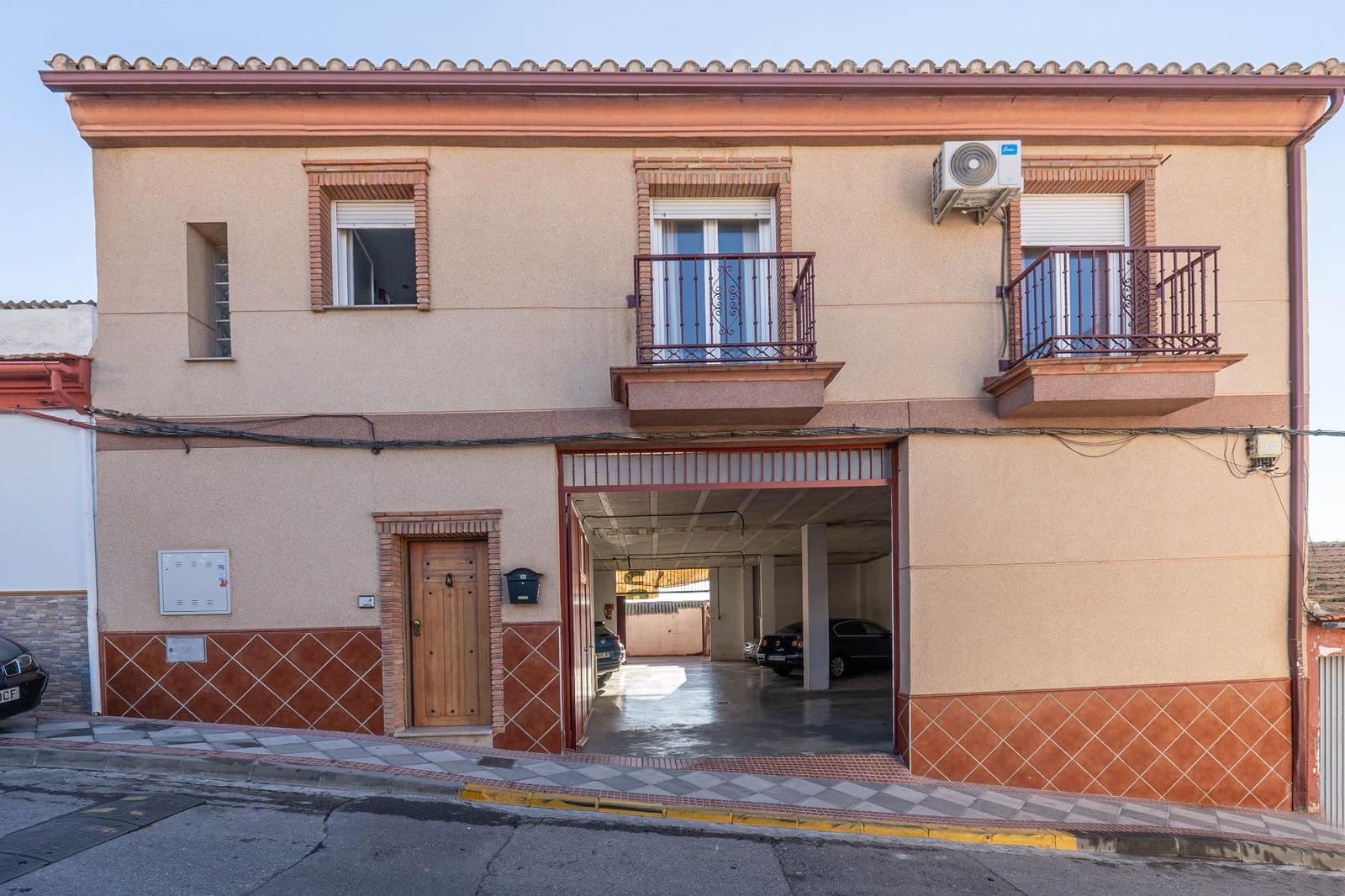 3 bedroom Townhouse for sale in Atarfe with garage - € 195,000 (Ref: 8162093)