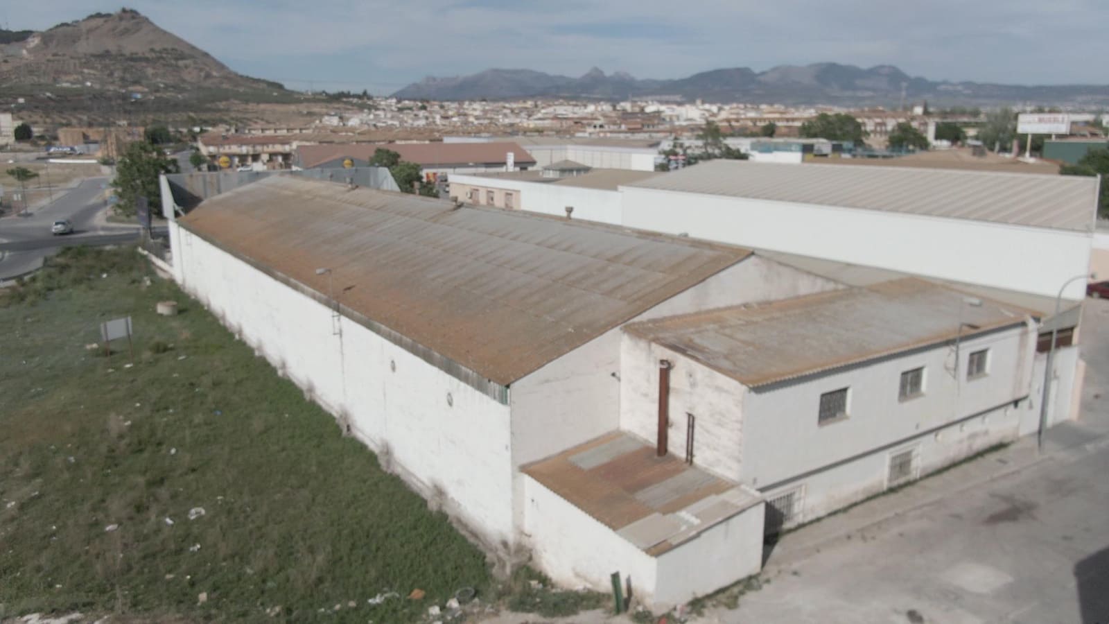 Bedrijf te koop in Atarfe met garage - € 840.000 (Ref: 8162097)