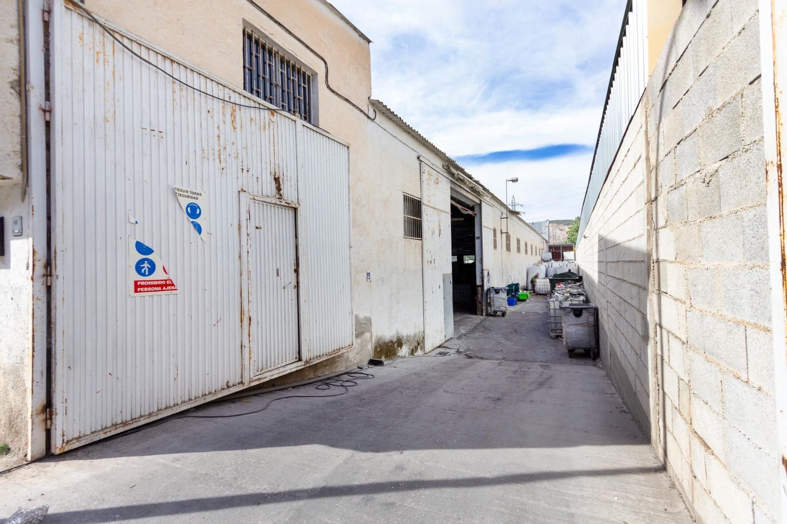 Bedrijf te koop in Atarfe met garage - € 840.000 (Ref: 8162097)