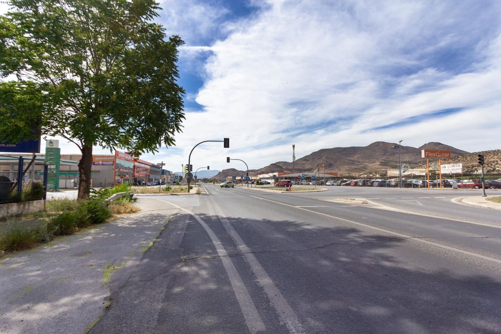 Bedrijf te koop in Atarfe met garage - € 840.000 (Ref: 8162097)