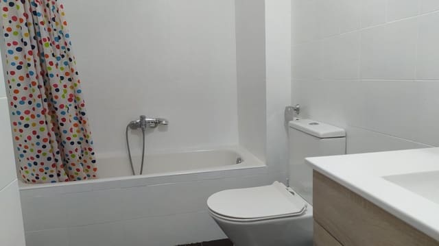2 camera da letto Appartamento da affittare in Centro, Granada città con garage - 975 € (Rif: 8172892)