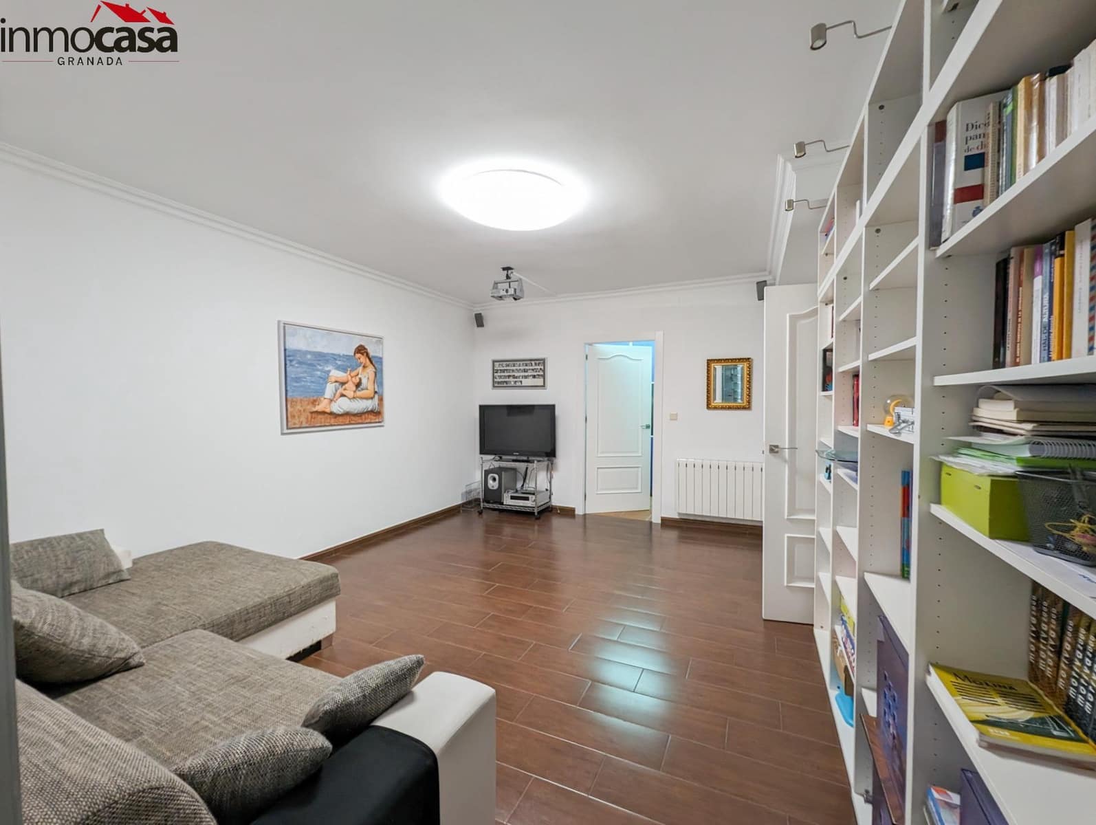 Chalet de 4 habitaciones en Granada ciudad en venta con piscina garaje - 449.000 € (Ref: 8222757)