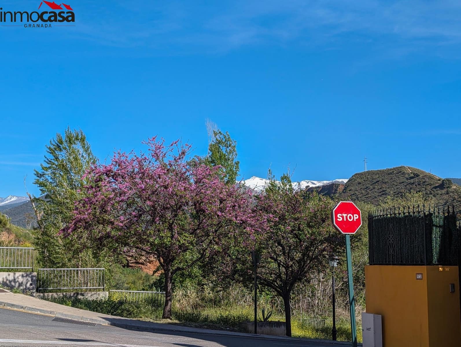 Chalet de 4 habitaciones en Granada ciudad en venta con piscina garaje - 449.000 € (Ref: 8222757)