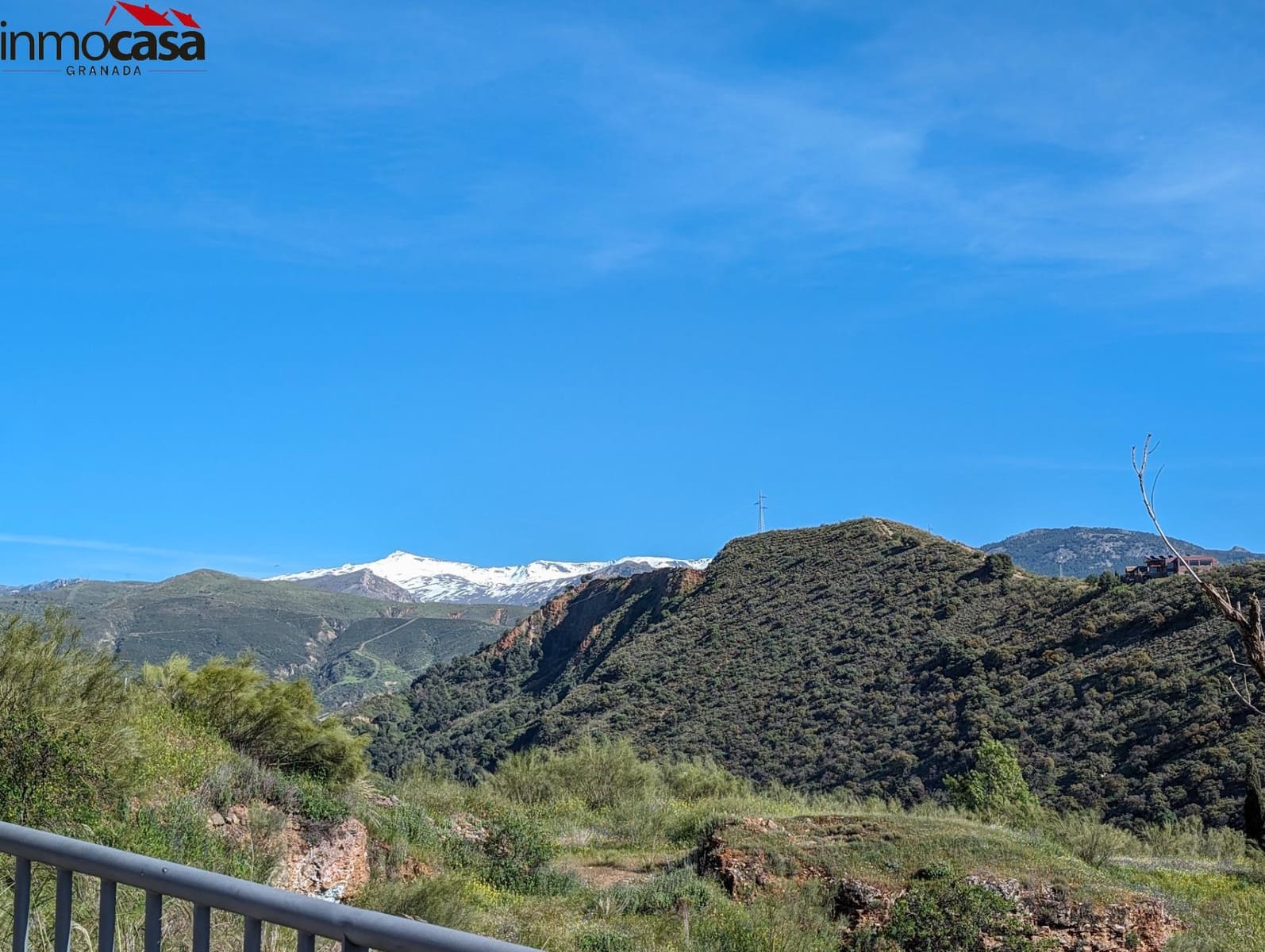 Chalet de 4 habitaciones en Granada ciudad en venta con piscina garaje - 449.000 € (Ref: 8222757)