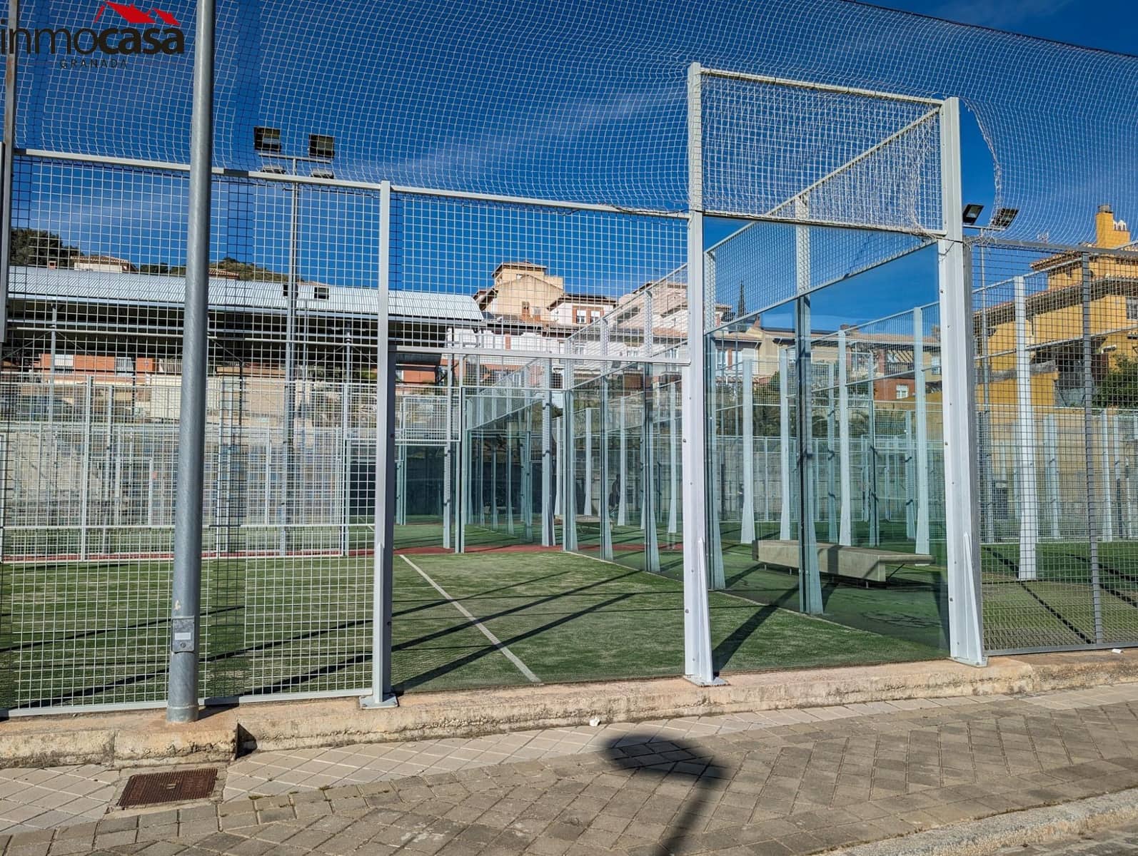 Chalet de 4 habitaciones en Granada ciudad en venta con piscina garaje - 449.000 € (Ref: 8222757)