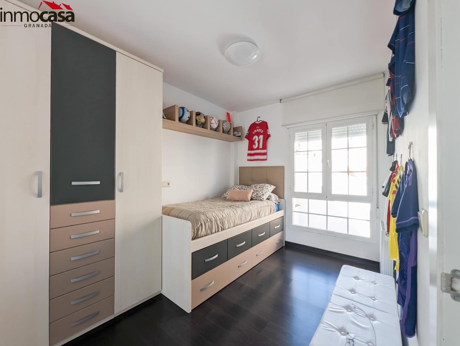 Chalet de 4 habitaciones en Granada ciudad en venta con piscina garaje - 449.000 € (Ref: 8222757)