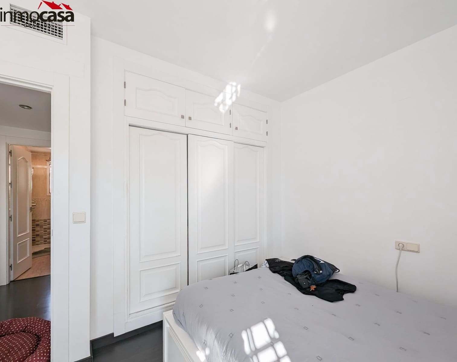 Chalet de 4 habitaciones en Granada ciudad en venta con piscina garaje - 449.000 € (Ref: 8222757)