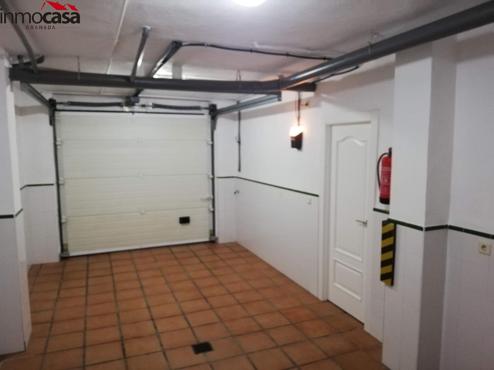 Chalet de 4 habitaciones en Granada ciudad en venta con piscina garaje - 449.000 € (Ref: 8222757)