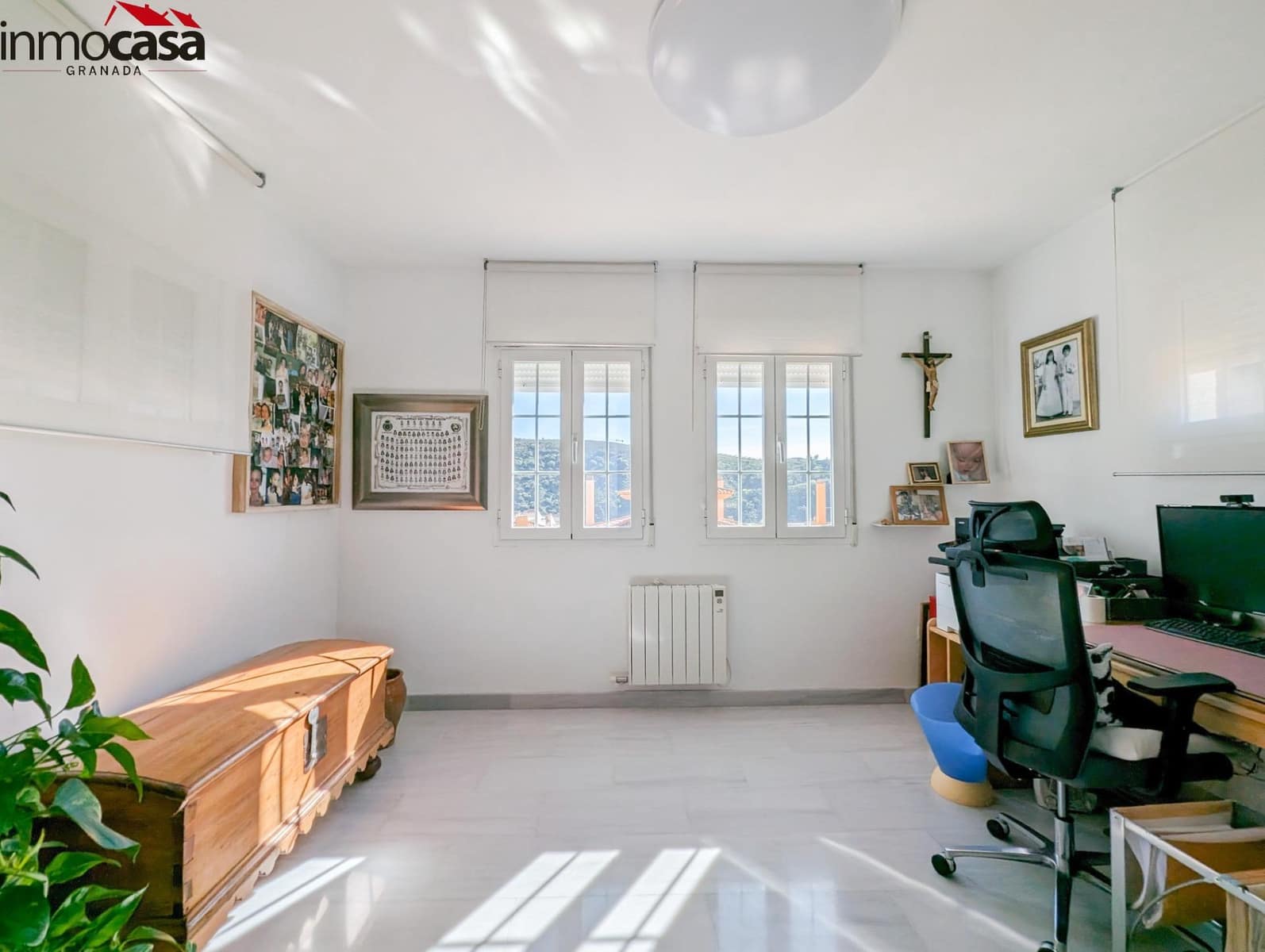 Chalet de 4 habitaciones en Granada ciudad en venta con piscina garaje - 449.000 € (Ref: 8222757)