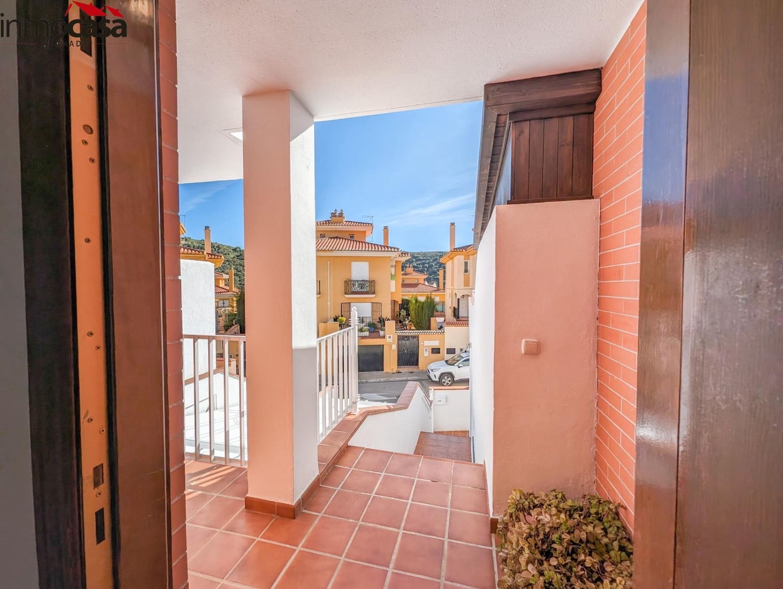 Chalet de 4 habitaciones en Granada ciudad en venta con piscina garaje - 449.000 € (Ref: 8222757)