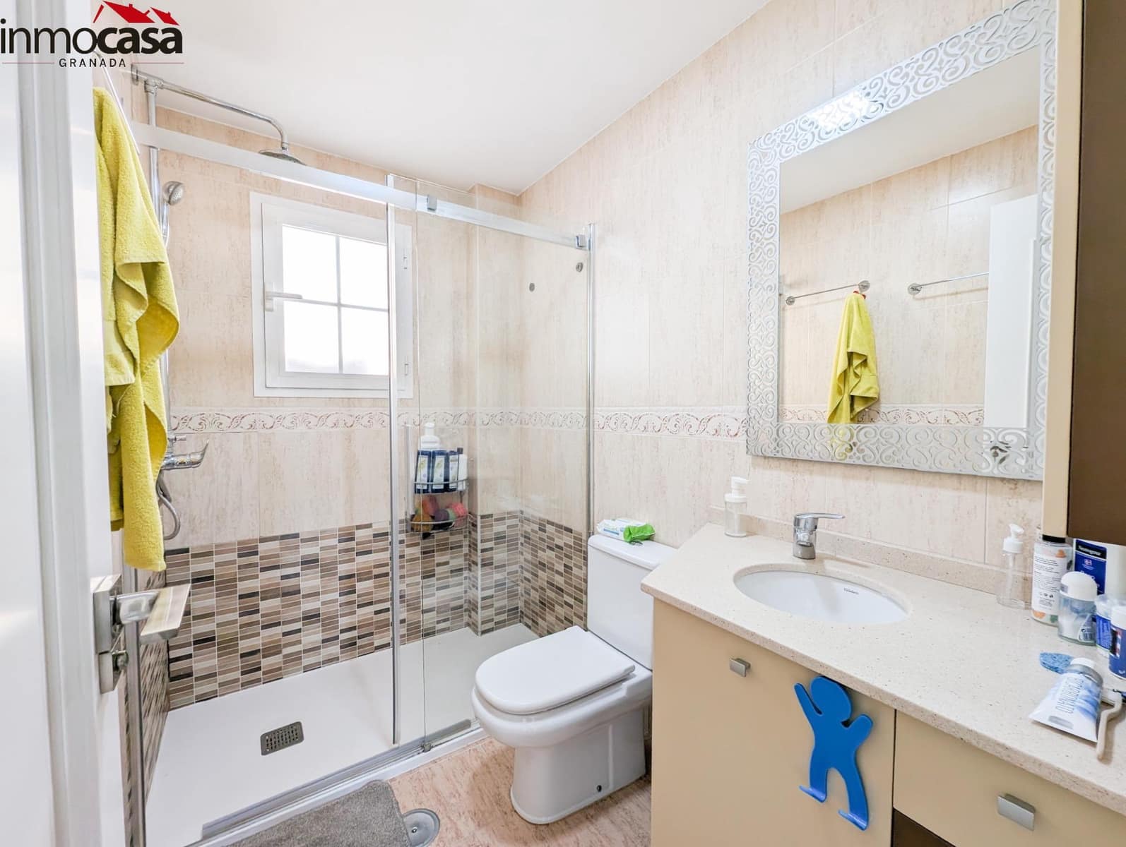 Chalet de 4 habitaciones en Granada ciudad en venta con piscina garaje - 449.000 € (Ref: 8222757)