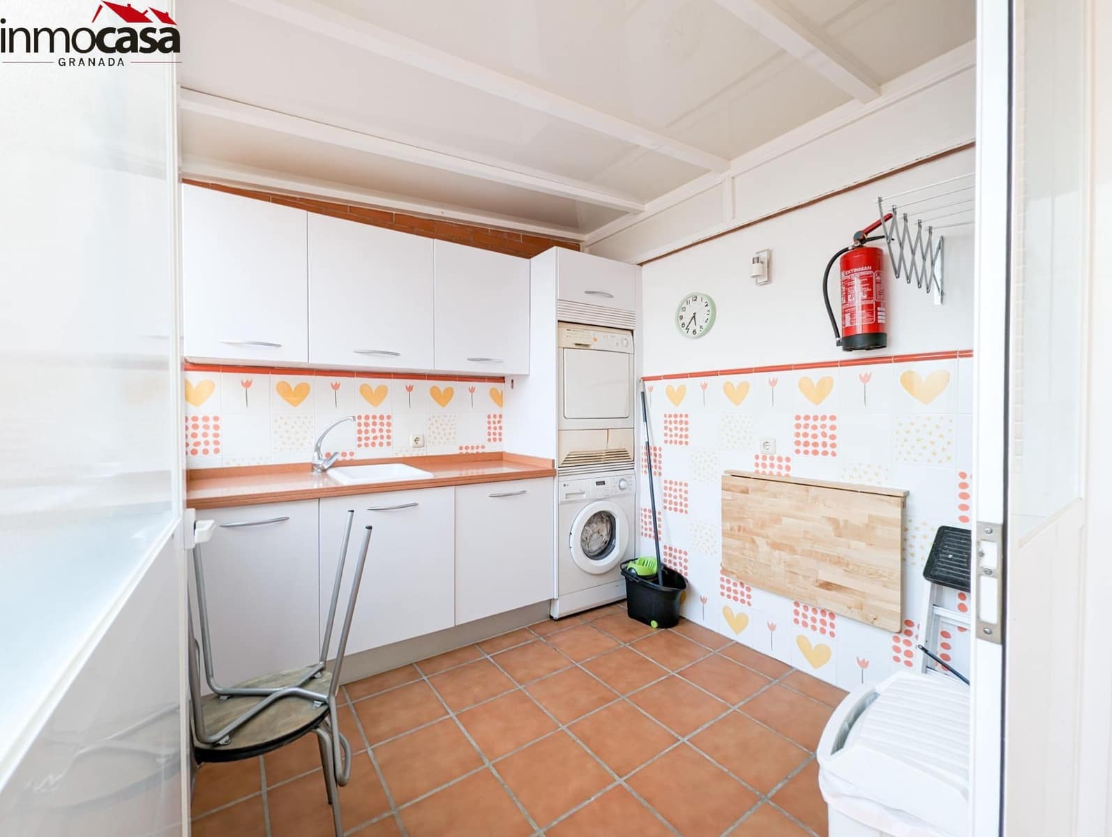 Chalet de 4 habitaciones en Granada ciudad en venta con piscina garaje - 449.000 € (Ref: 8222757)