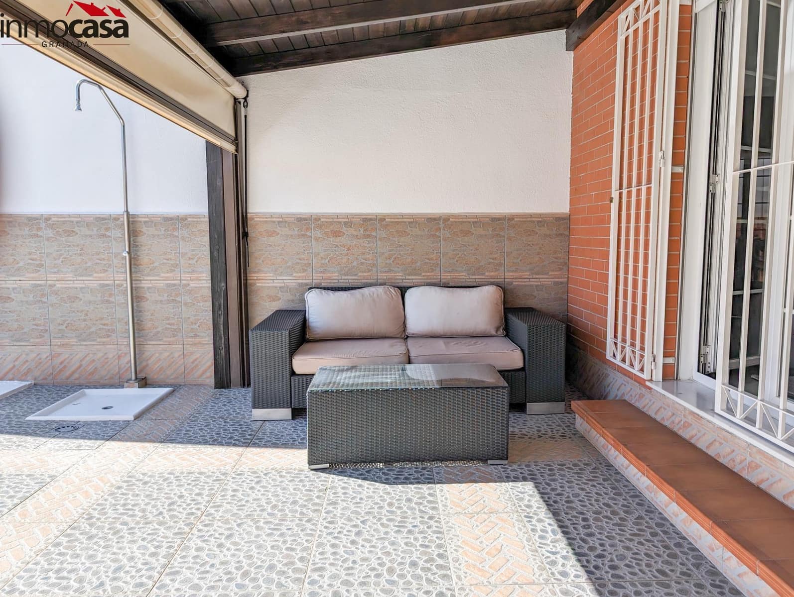 Chalet de 4 habitaciones en Granada ciudad en venta con piscina garaje - 449.000 € (Ref: 8222757)