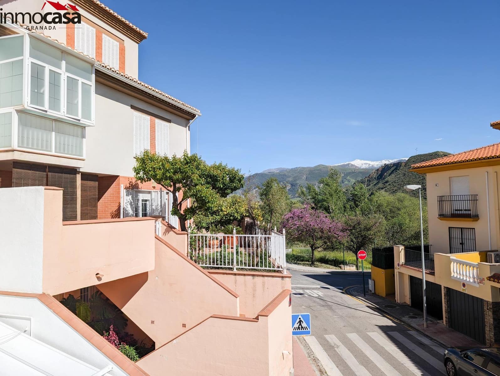 Chalet de 4 habitaciones en Granada ciudad en venta con piscina garaje - 449.000 € (Ref: 8222757)