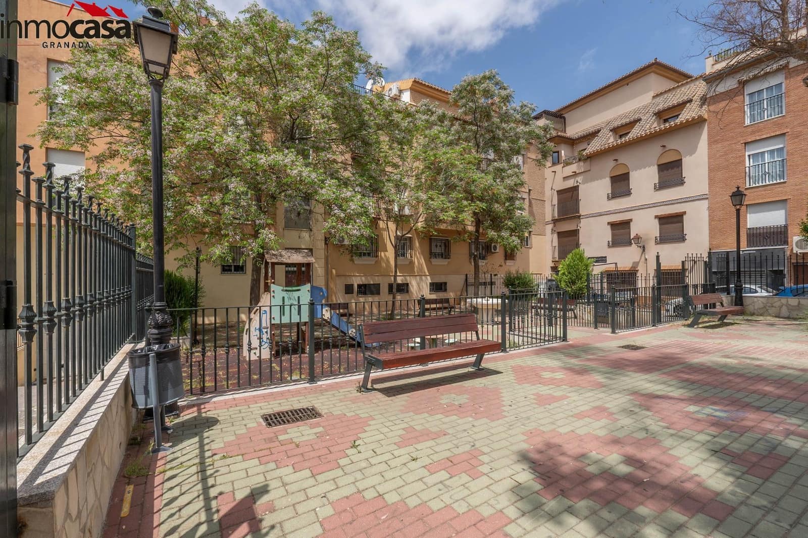 4 soveværelse Semi-Rækkehus til salg i La Zubia - € 212.000 (Ref: 8245744)