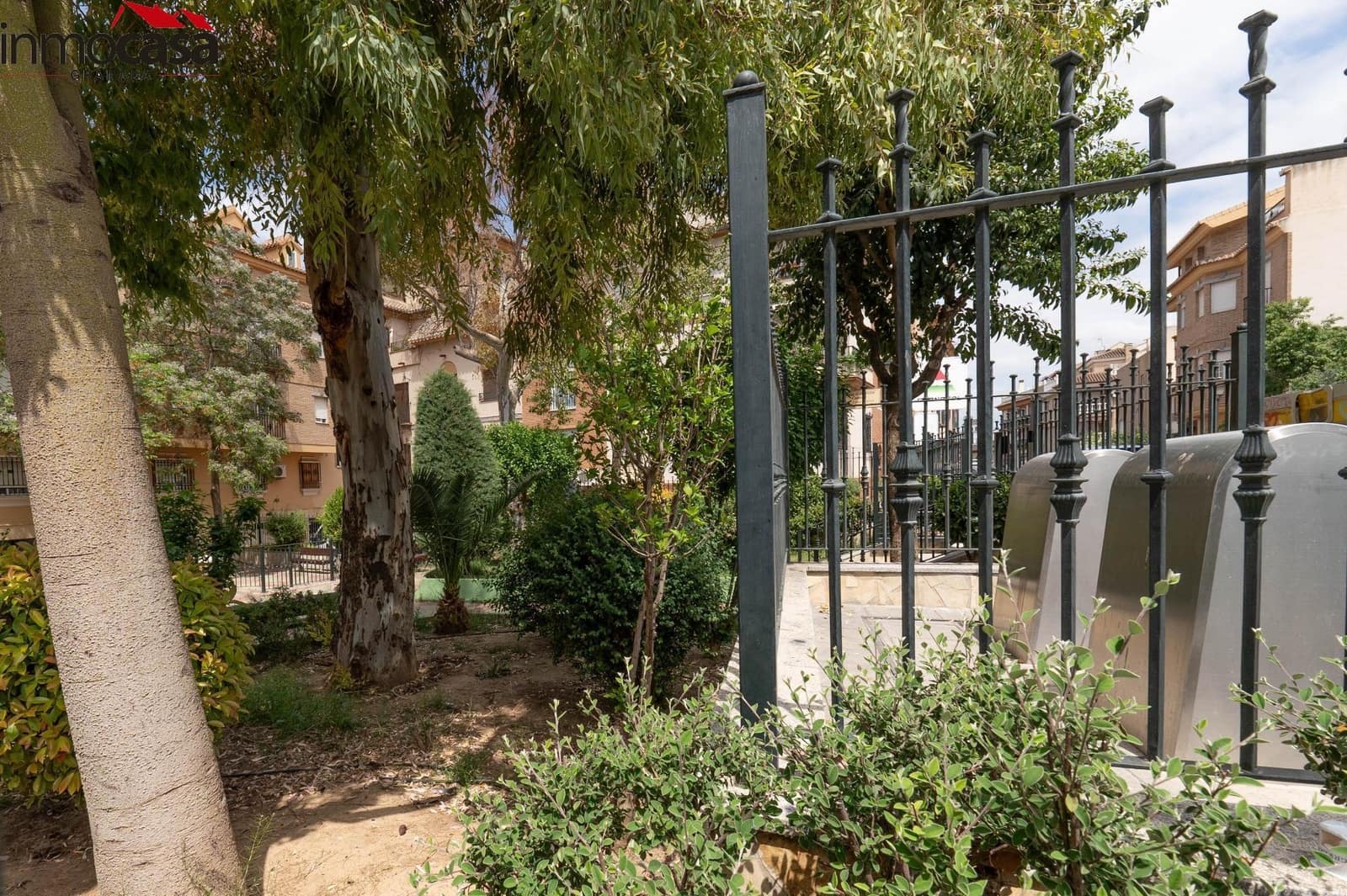 4 soveværelse Semi-Rækkehus til salg i La Zubia - € 212.000 (Ref: 8245744)