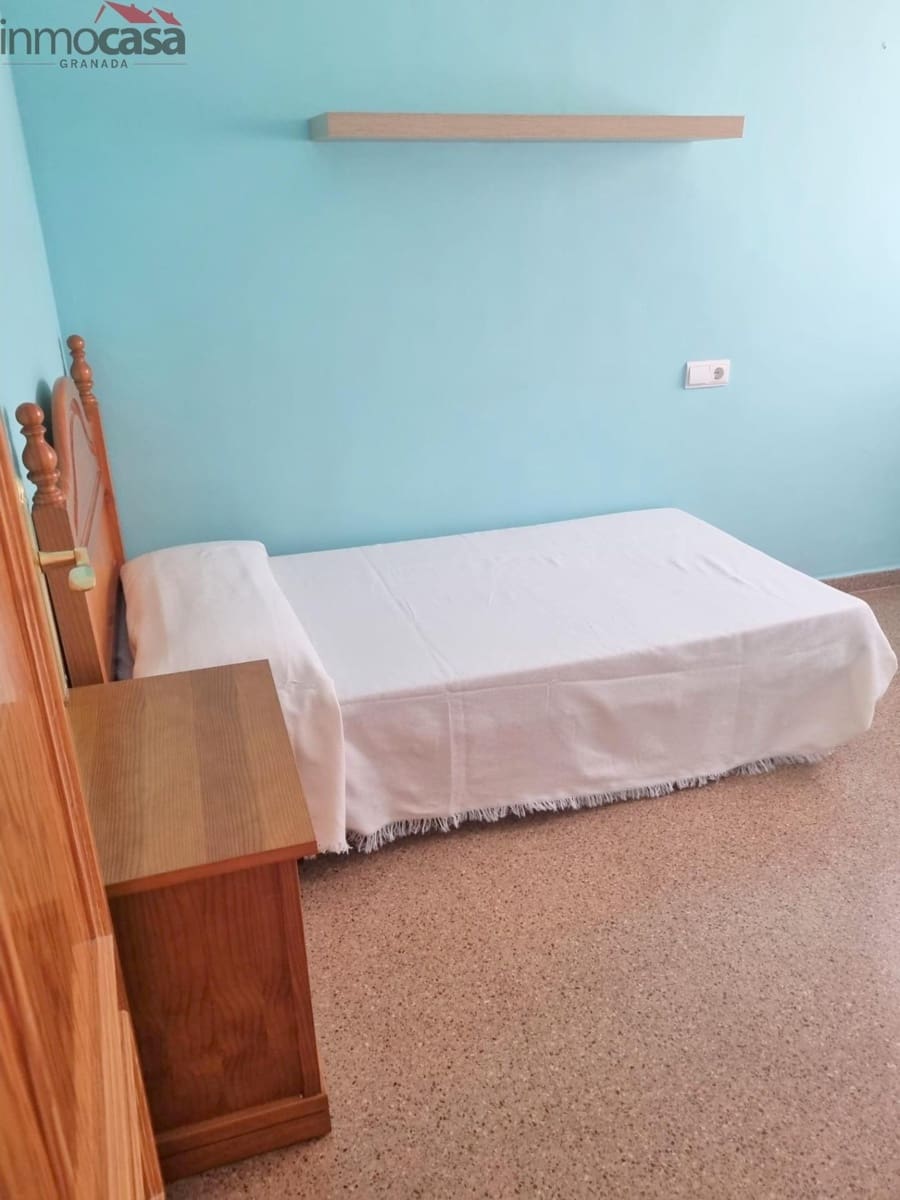2 makuuhuone Kattohuoneisto vuokrattavana paikassa Las Gabias mukana uima-altaan 
autotalli - 650 € (Ref: 8245745)
