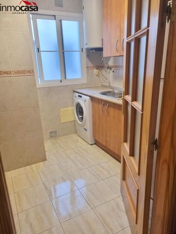 2 makuuhuone Kattohuoneisto vuokrattavana paikassa Gabia Grande, Las Gabias mukana uima-altaan 
autotalli - 650 € (Ref: 8245745)