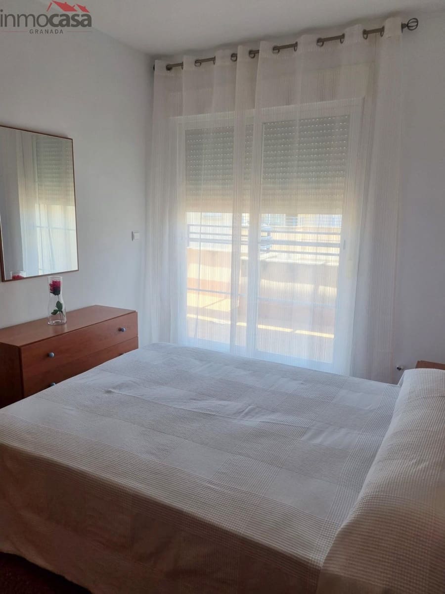 2 makuuhuone Kattohuoneisto vuokrattavana paikassa Las Gabias mukana uima-altaan 
autotalli - 650 € (Ref: 8245745)