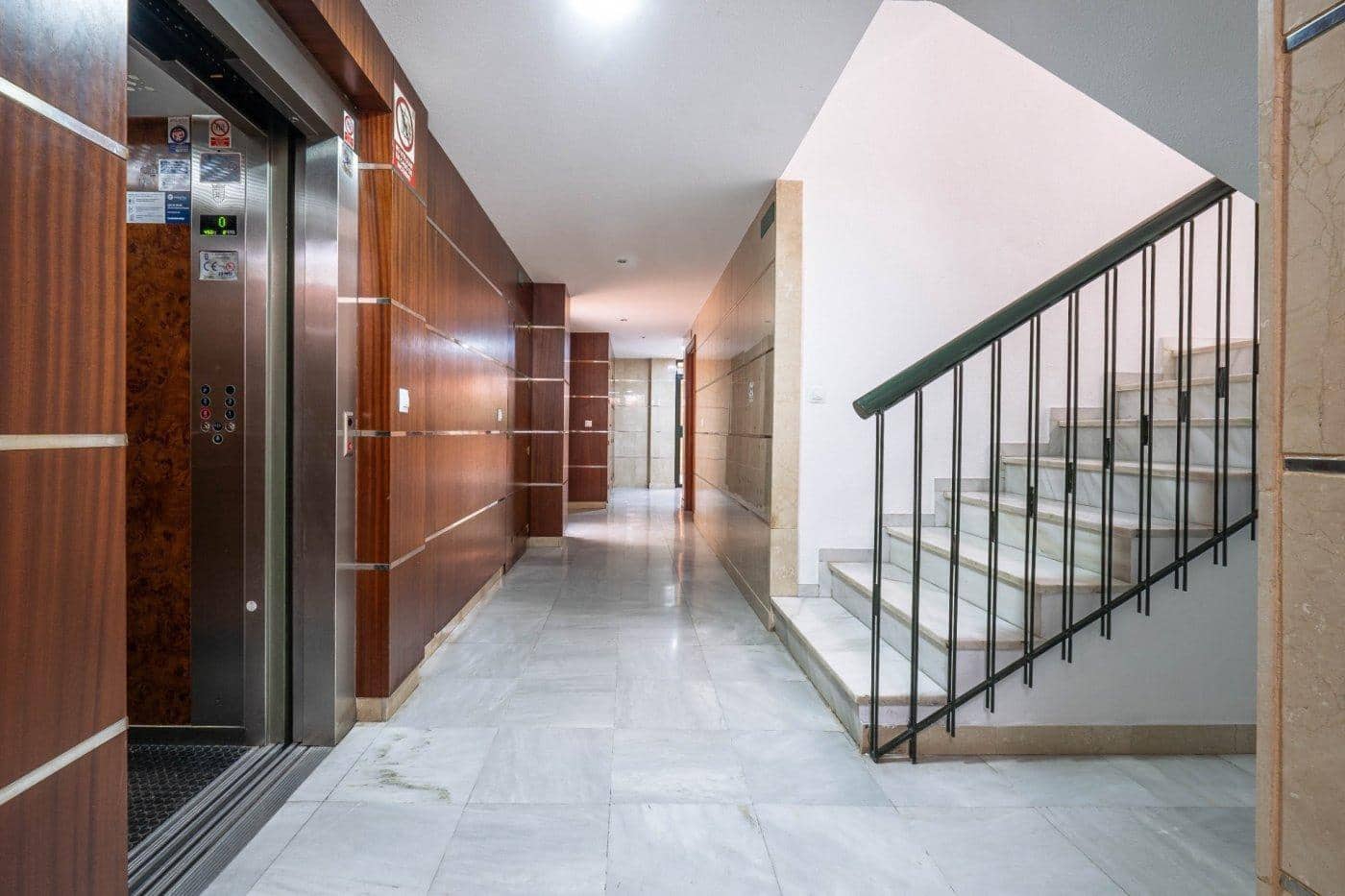 3 soveværelse Lejlighed til leje i Granada by med swimmingpool - € 250 (Ref: 8289531)