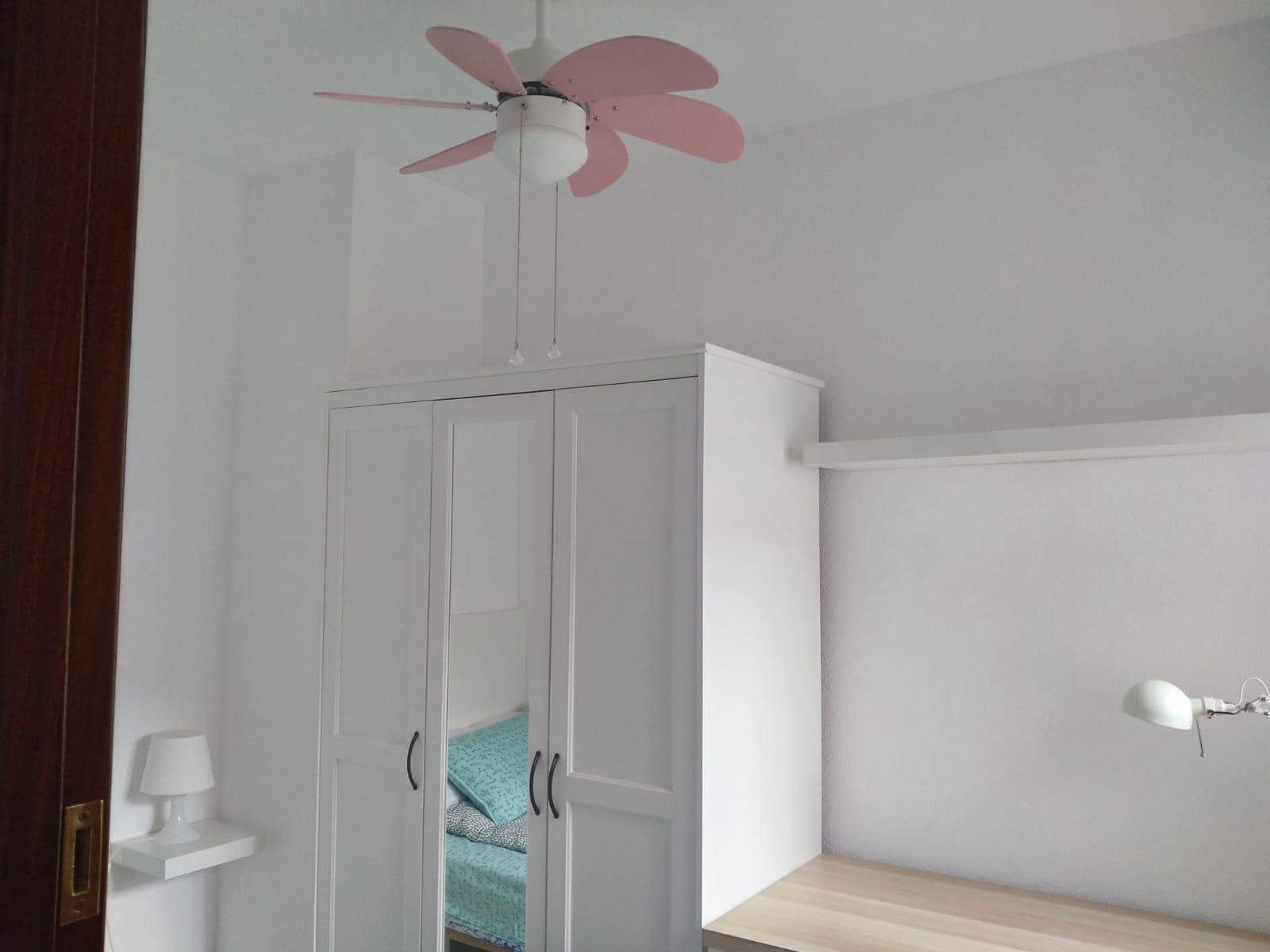 3 soveværelse Lejlighed til leje i Granada by med swimmingpool - € 250 (Ref: 8289531)