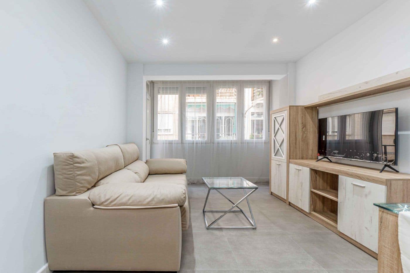 3 sovrum Lägenhet att hyra i Granada stad - 300 € (Ref: 8316174)