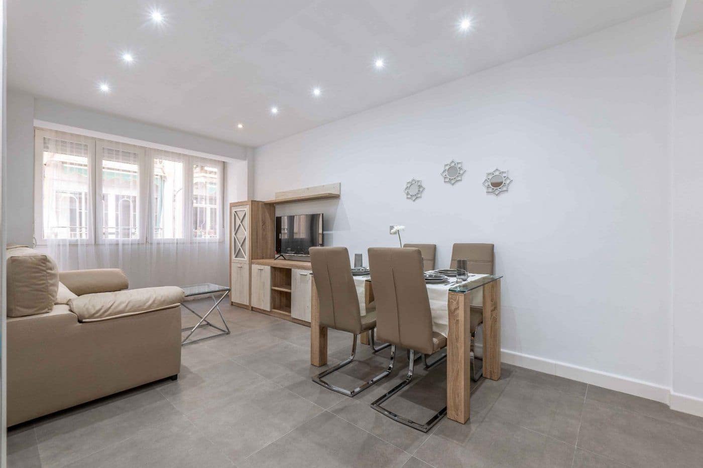 3 sovrum Lägenhet att hyra i Granada stad - 300 € (Ref: 8316174)