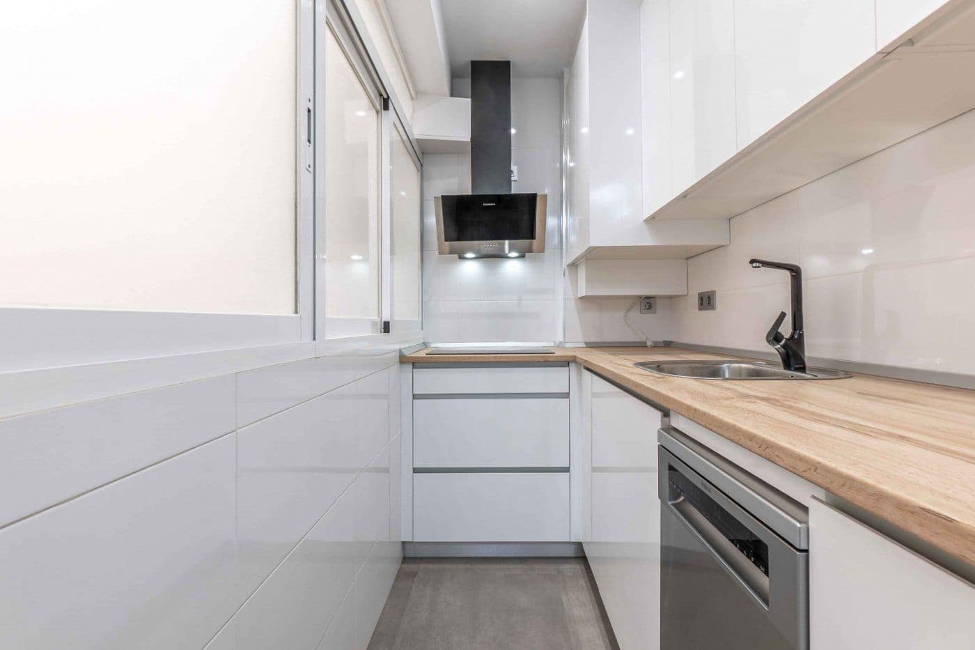 3 sovrum Lägenhet att hyra i Granada stad - 300 € (Ref: 8316174)