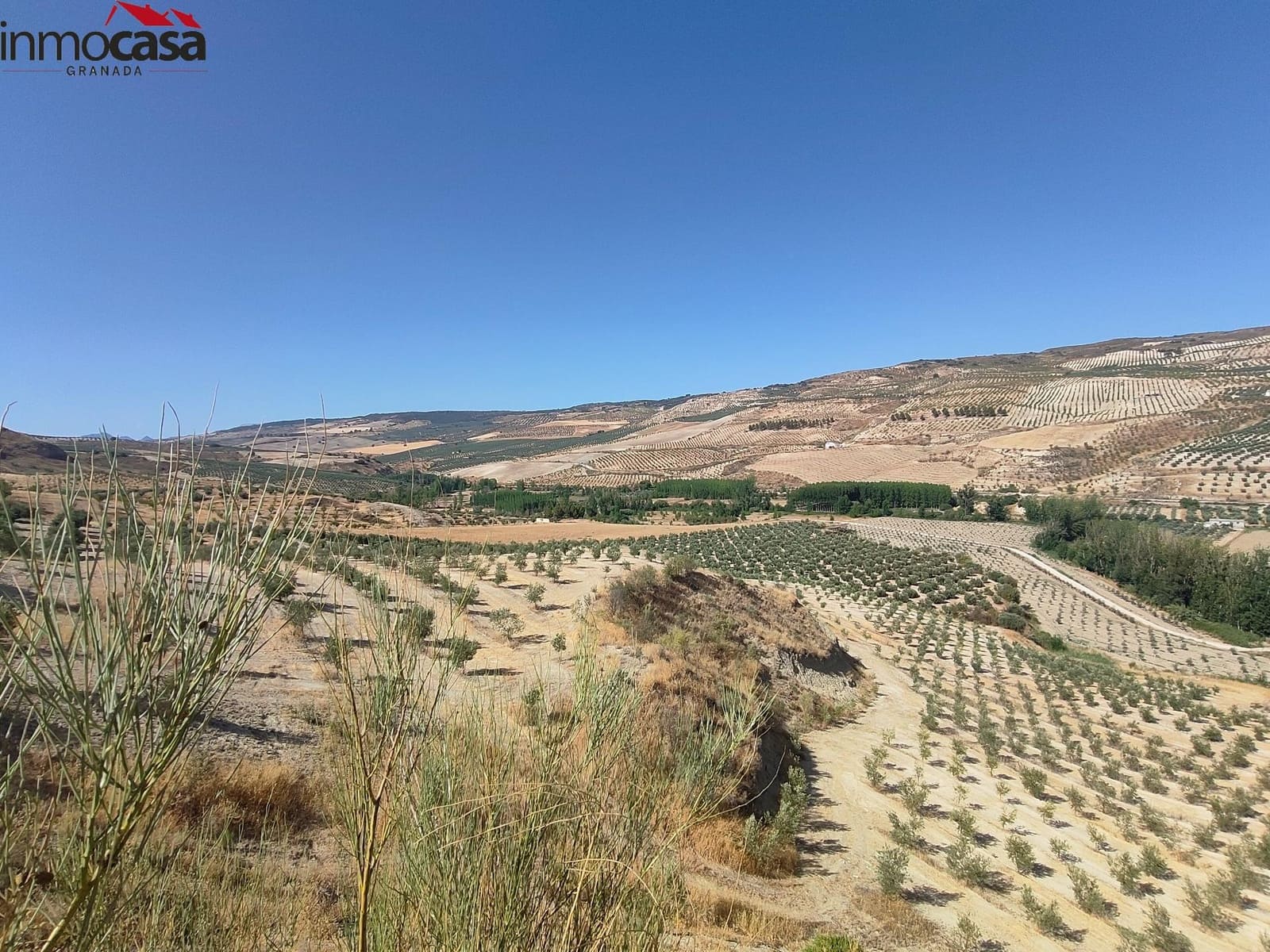 Grunde uden byggetilladelser til salg i Cacin - € 298.000 (Ref: 8419736)