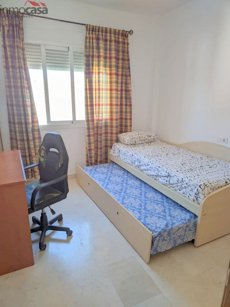 Piso de 2 habitaciones en Armilla en alquiler con garaje - 620 € (Ref: 8423546)
