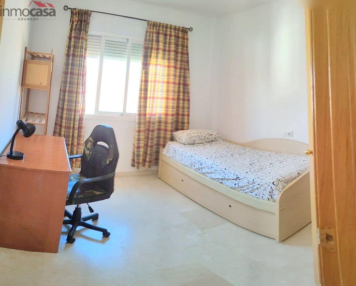 Piso de 2 habitaciones en Armilla en alquiler con garaje - 620 € (Ref: 8423546)