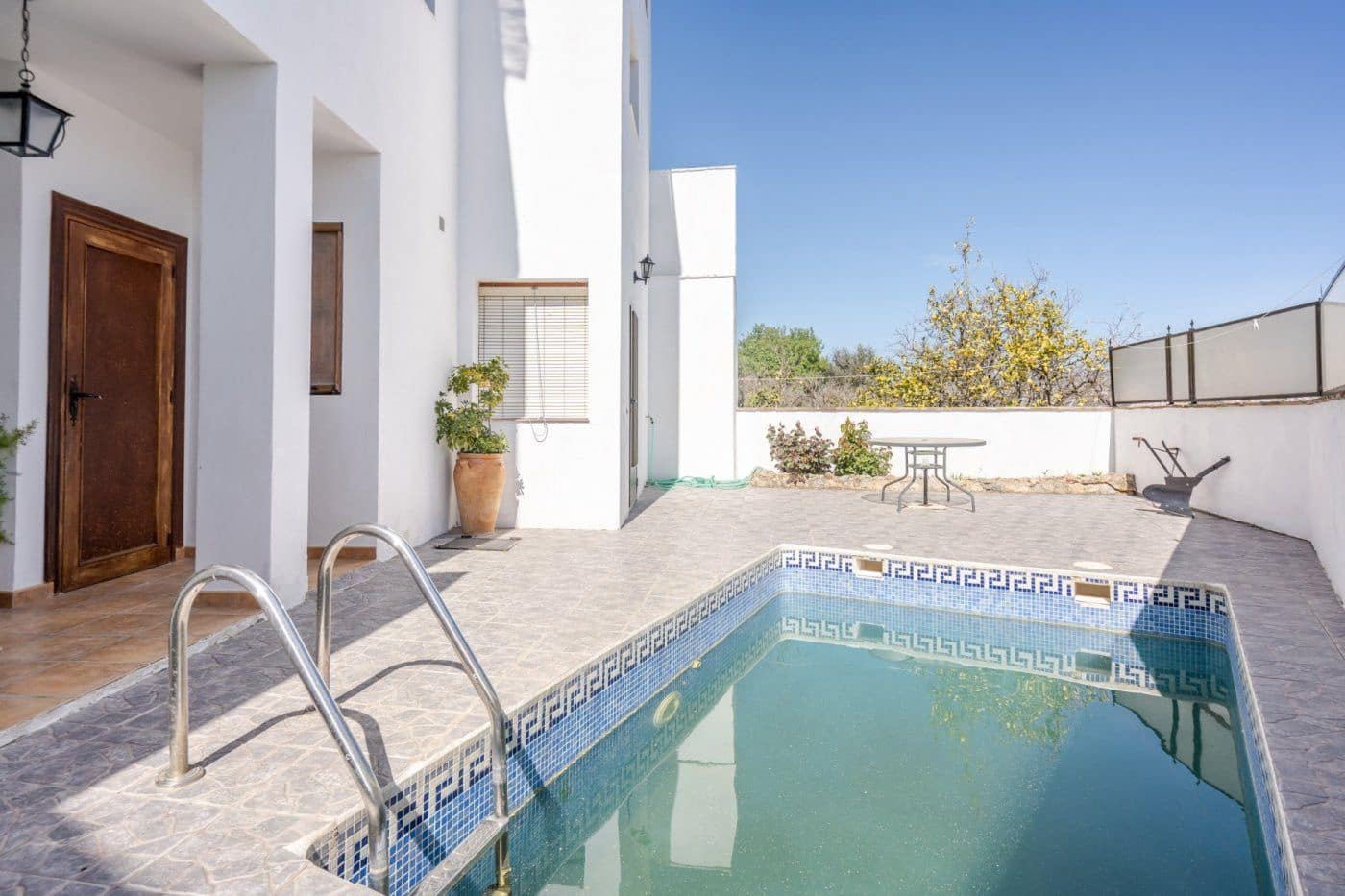 4 soveværelse Lejlighed til salg i El Pinar med swimmingpool - € 259.900 (Ref: 8428733)