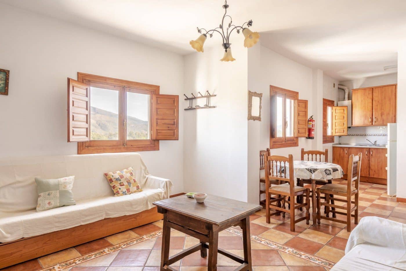 4 soveværelse Lejlighed til salg i El Pinar med swimmingpool - € 259.900 (Ref: 8428733)