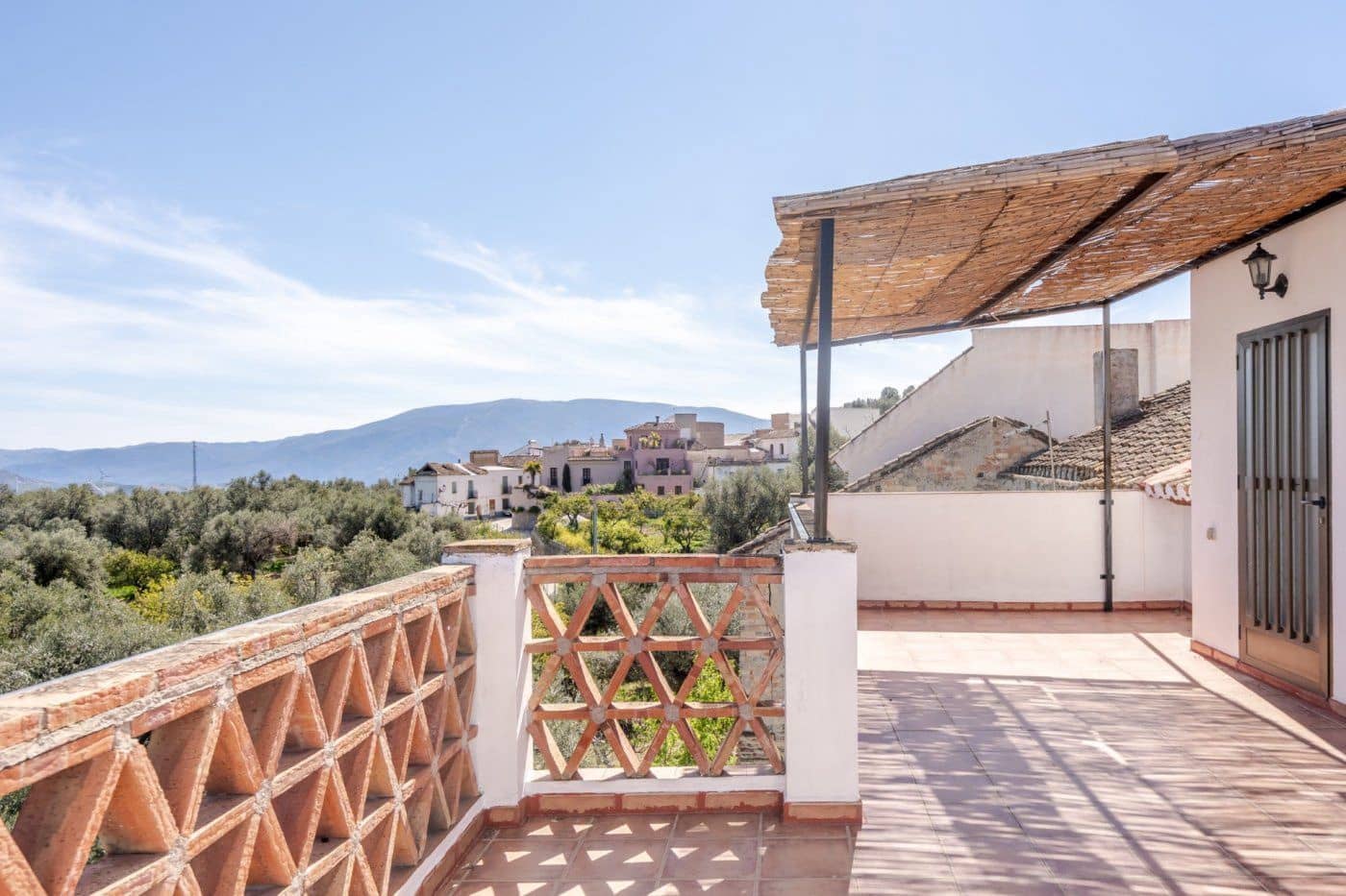 4 soveværelse Lejlighed til salg i El Pinar med swimmingpool - € 259.900 (Ref: 8428733)